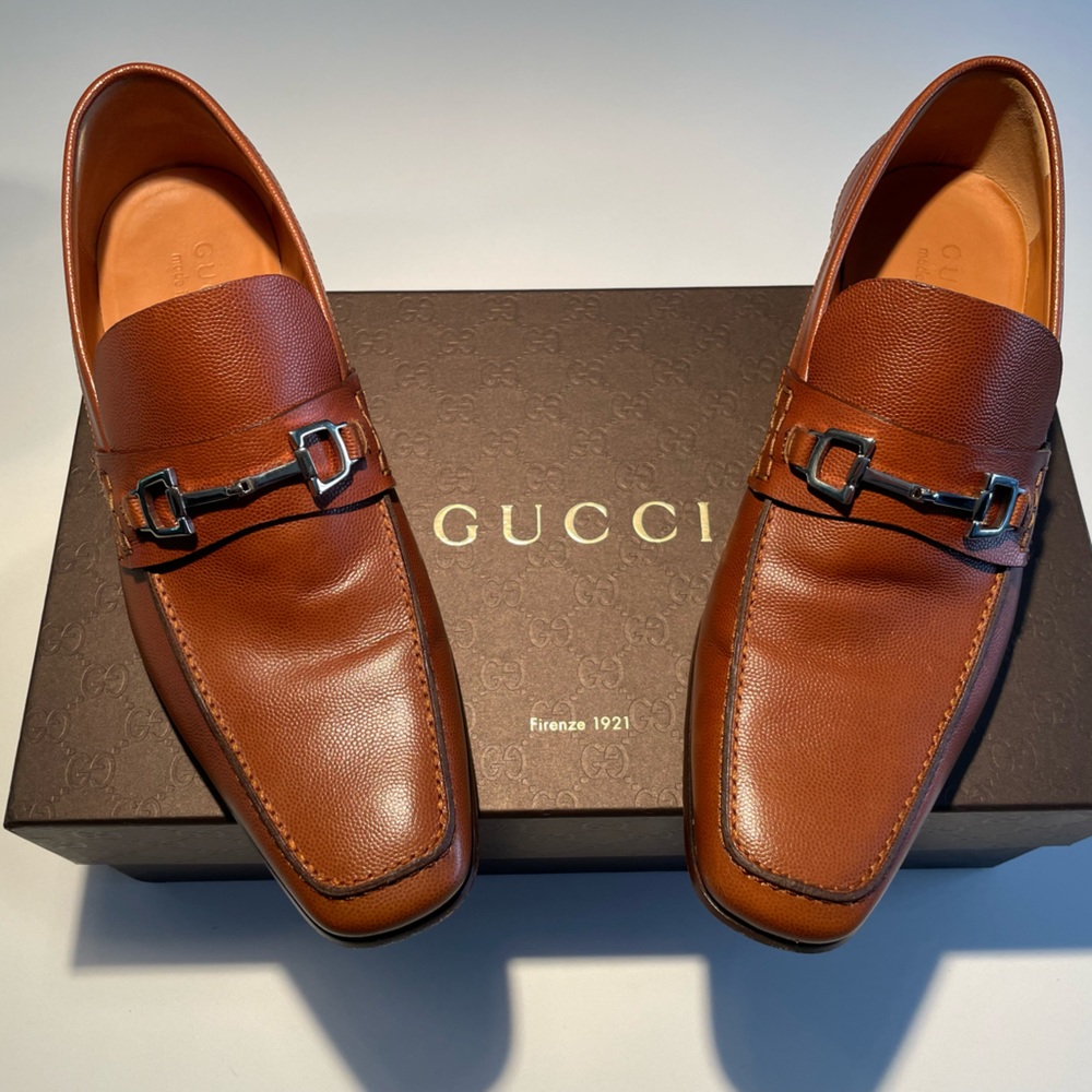 Gucci Horsebit Loafers
Brown Cognac Pebbled Leather
Men’s US Shoe Size 7